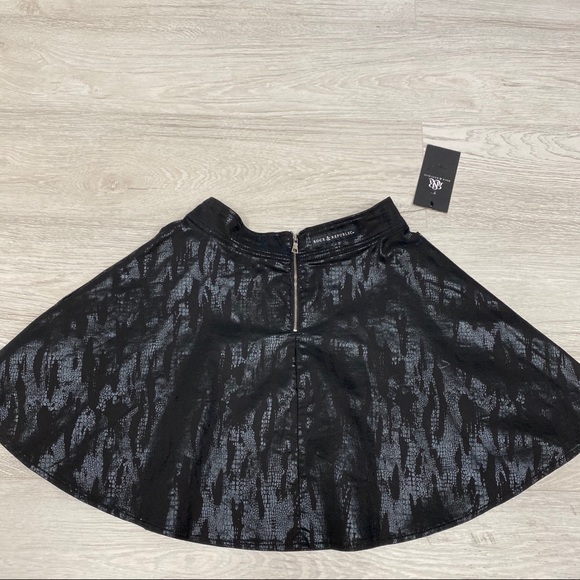 Rock & Republic Black Mamba Snakeskin Skirt Size 6 - Picture 12 of 14